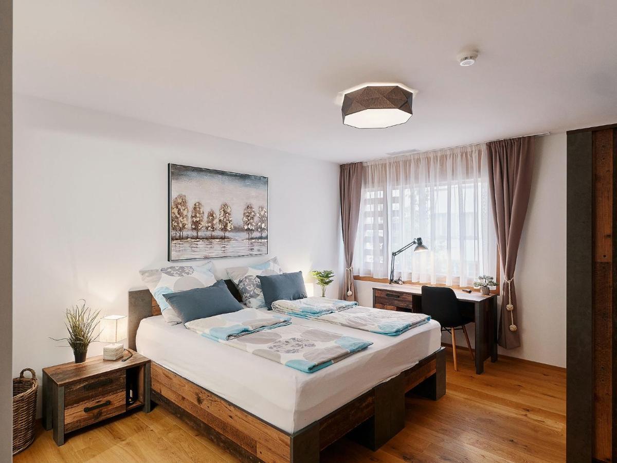 Montanas - Luxuswohnung Mit Kamin - Nahe Caumasee & Talstation Flims Exterior photo