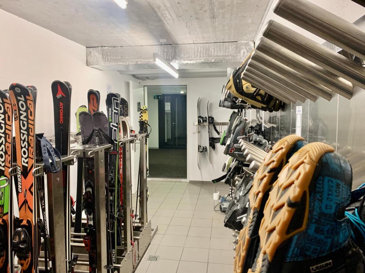 Montanas - Luxuswohnung Mit Kamin - Nahe Caumasee & Talstation Flims Exterior photo